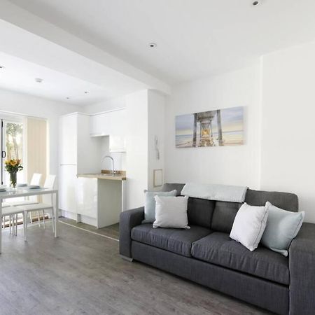 2 Bedrooms Close To The Beach With Garden And Own Entrance ! Hove Extérieur photo